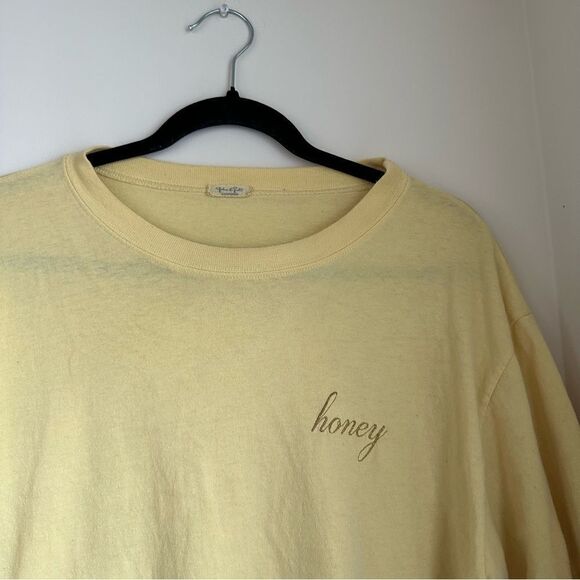 Brandy Melville iconic Pinterest honey tee - Picture 5 of 8
